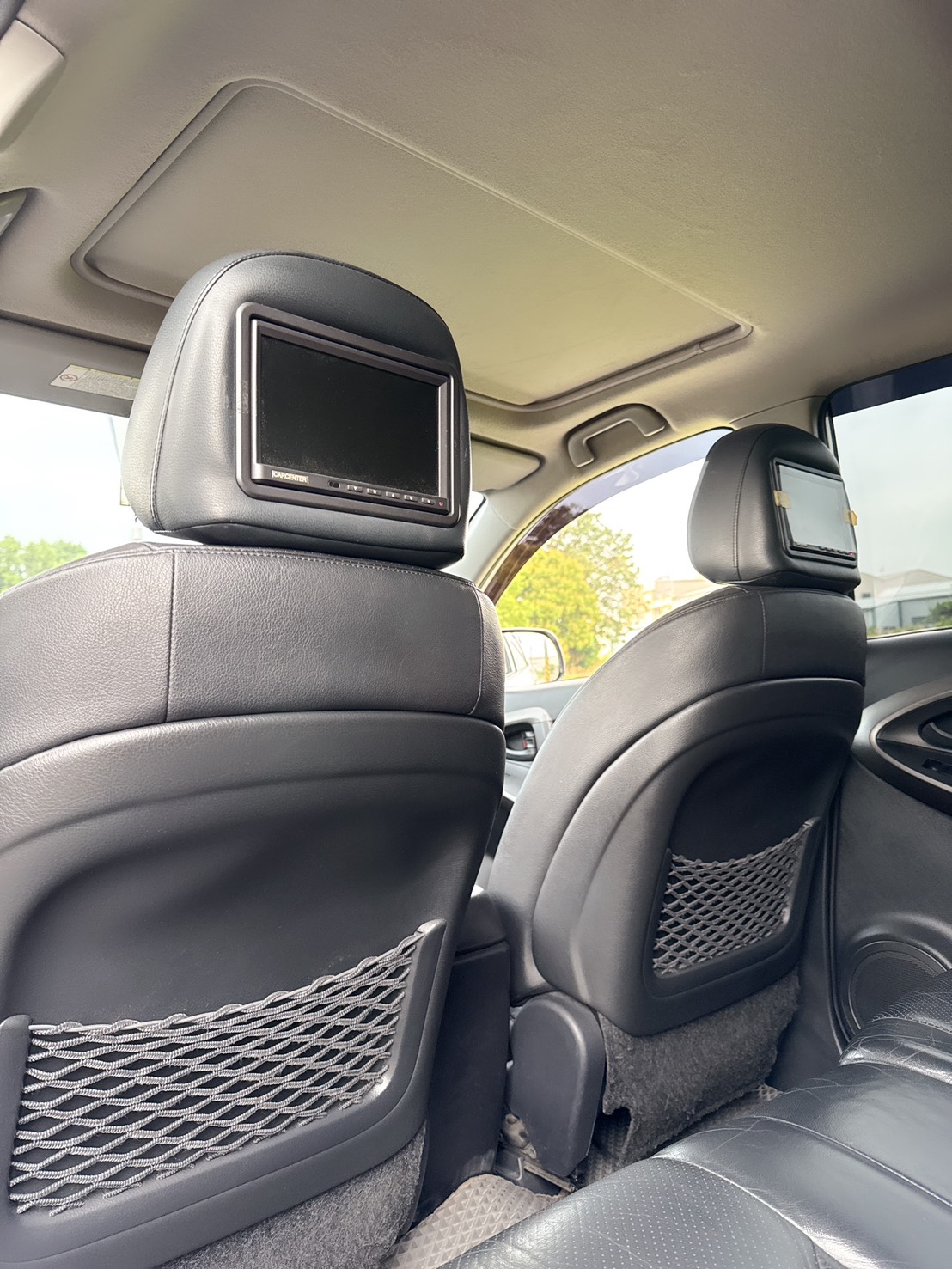 2010年 TOYOTA RAV4 E版  日系原裝進口休旅車~妥善率高~強勁動力~豪華內裝~後廂空間大~工作or家庭用車經典之選休旅車~  第11張相片