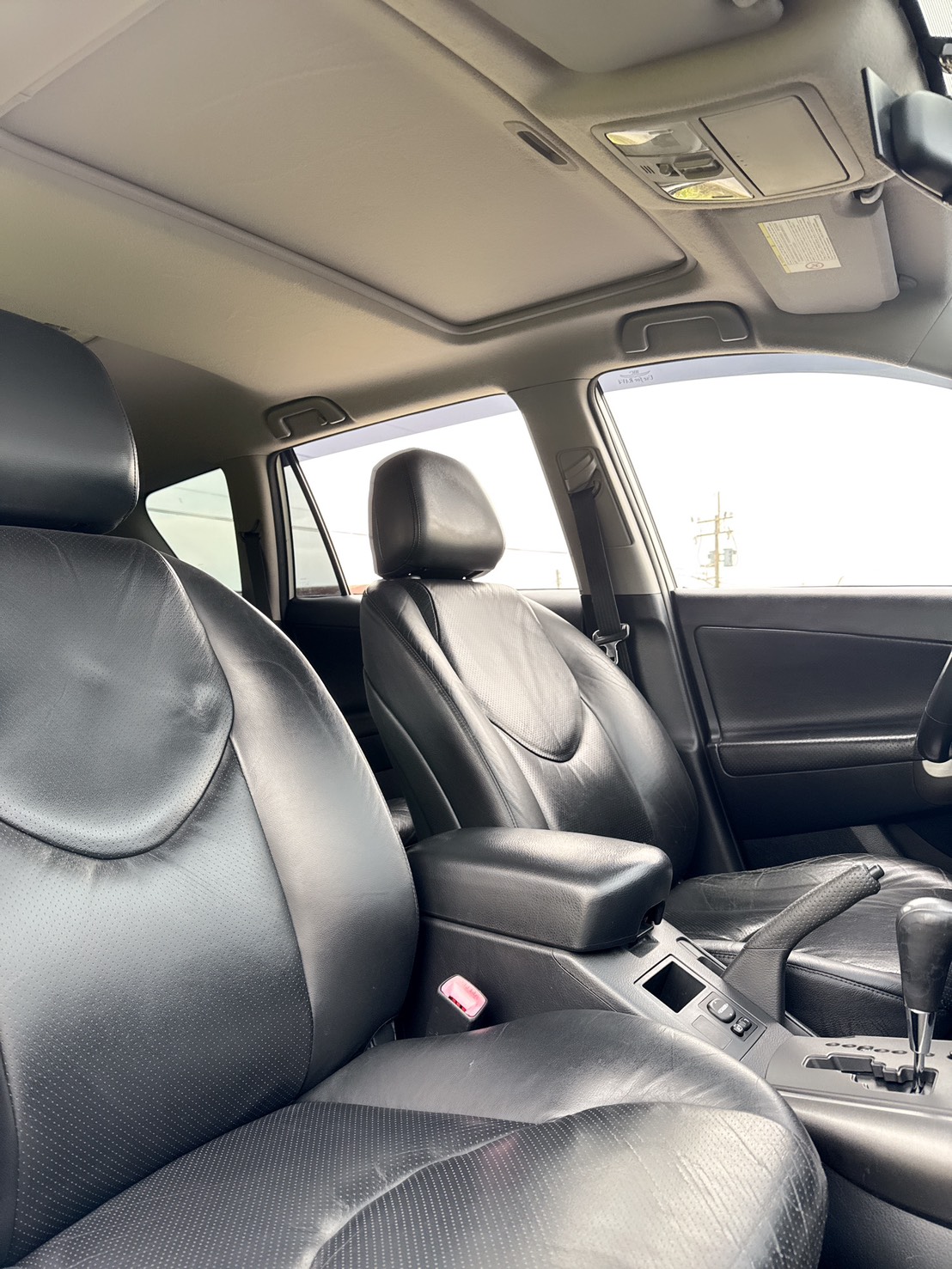 2010年 TOYOTA RAV4 E版  日系原裝進口休旅車~妥善率高~強勁動力~豪華內裝~後廂空間大~工作or家庭用車經典之選休旅車~  第14張相片
