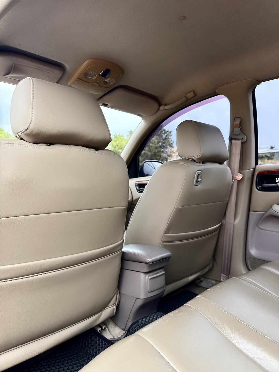 2002年 日產 SENTRA 180  擋風遮雨絕佳好車~省油省稅金-好保養~  機車價~優質代步車首選!  第12張相片