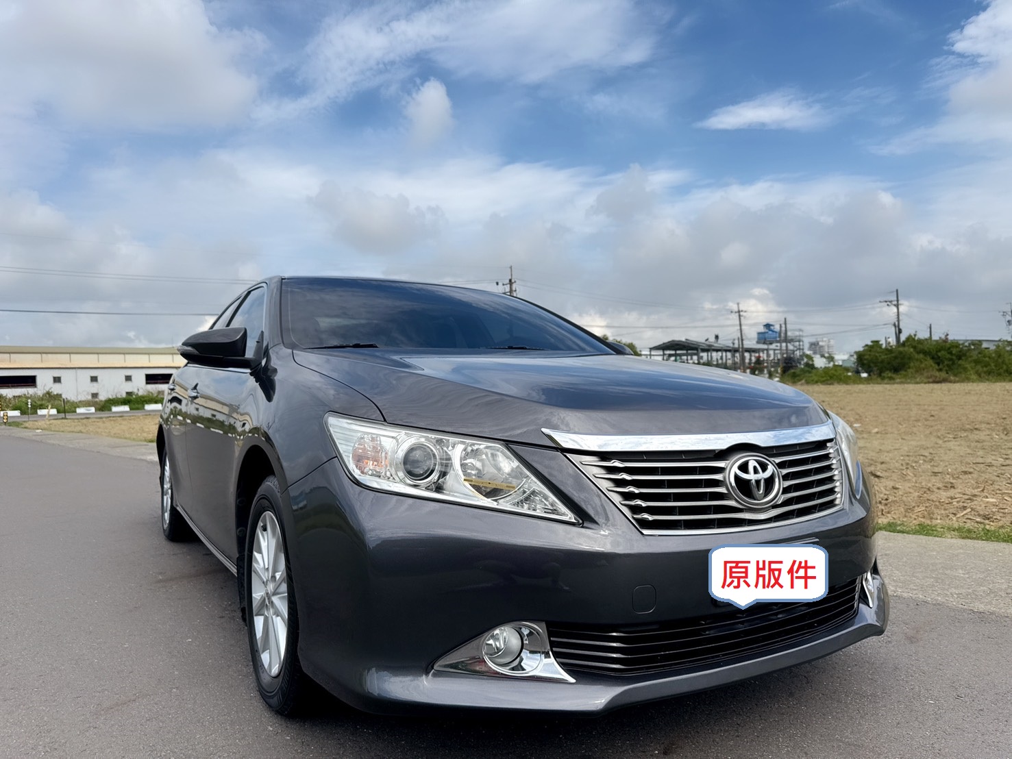 2012年 豐田 CAMRY E版  經典車型~車室大空間豪華房車  超低里程~高妥善率~全車原版件~代步商務通勤低調奢華房車首選  第2張相片
