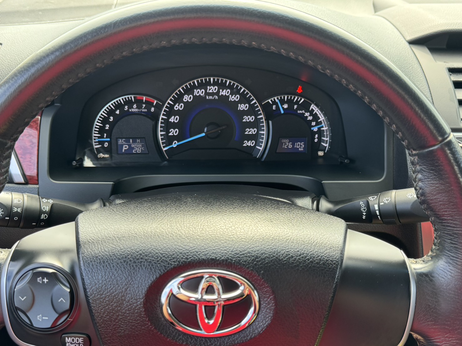 2012年 豐田 CAMRY E版  經典車型~車室大空間豪華房車  超低里程~高妥善率~全車原版件~代步商務通勤低調奢華房車首選  第6張相片