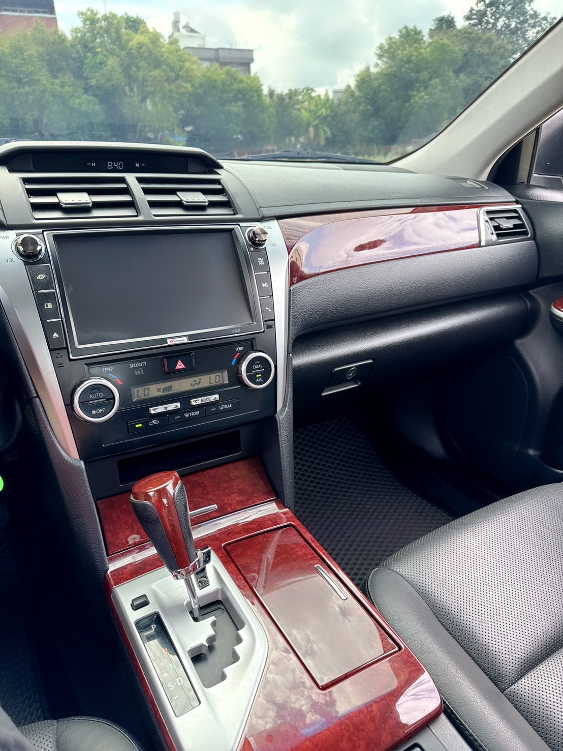 2012年 豐田 CAMRY E版  經典車型~車室大空間豪華房車  超低里程~高妥善率~全車原版件~代步商務通勤低調奢華房車首選  第8張相片