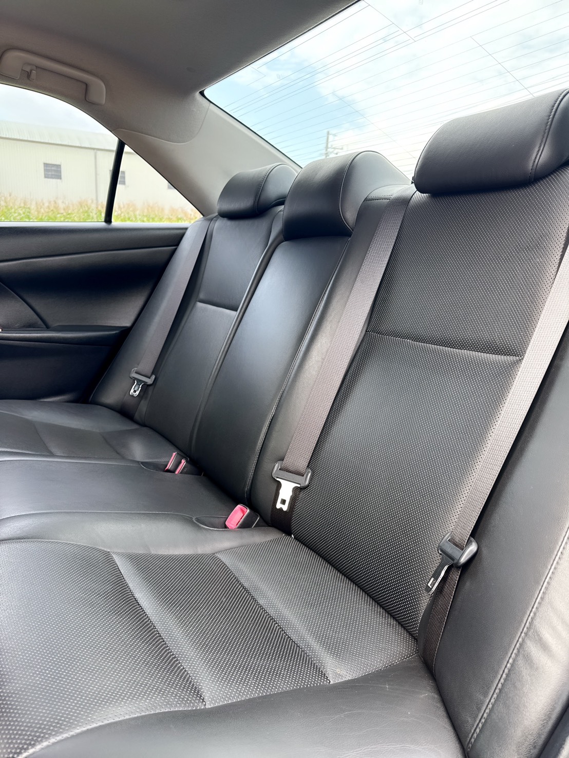 2012年 豐田 CAMRY E版  經典車型~車室大空間豪華房車  超低里程~高妥善率~全車原版件~代步商務通勤低調奢華房車首選  第13張相片
