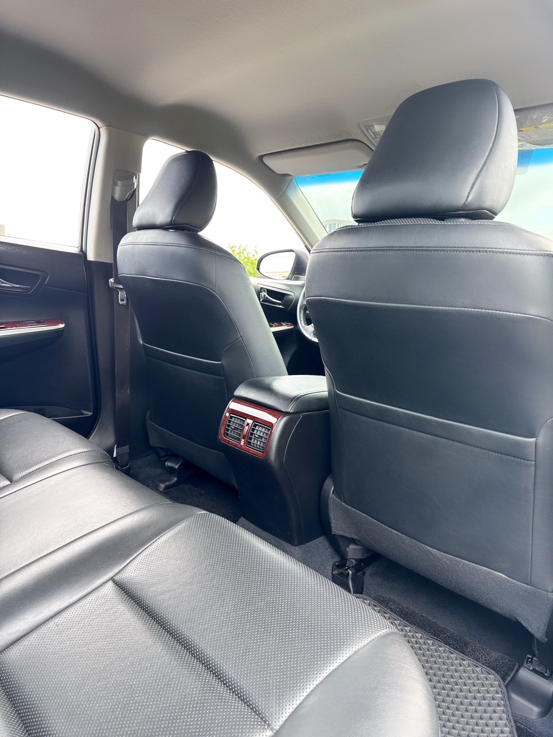 2012年 豐田 CAMRY E版  經典車型~車室大空間豪華房車  超低里程~高妥善率~全車原版件~代步商務通勤低調奢華房車首選  第16張相片
