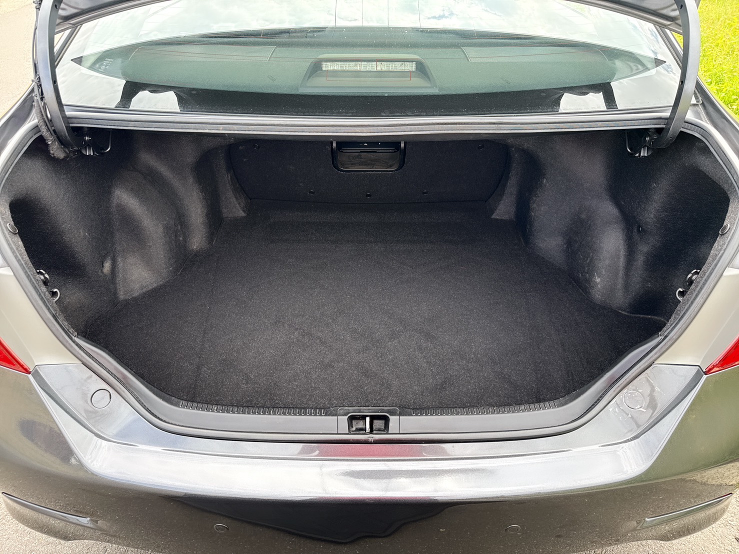 2012年 豐田 CAMRY E版  經典車型~車室大空間豪華房車  超低里程~高妥善率~全車原版件~代步商務通勤低調奢華房車首選  第18張相片