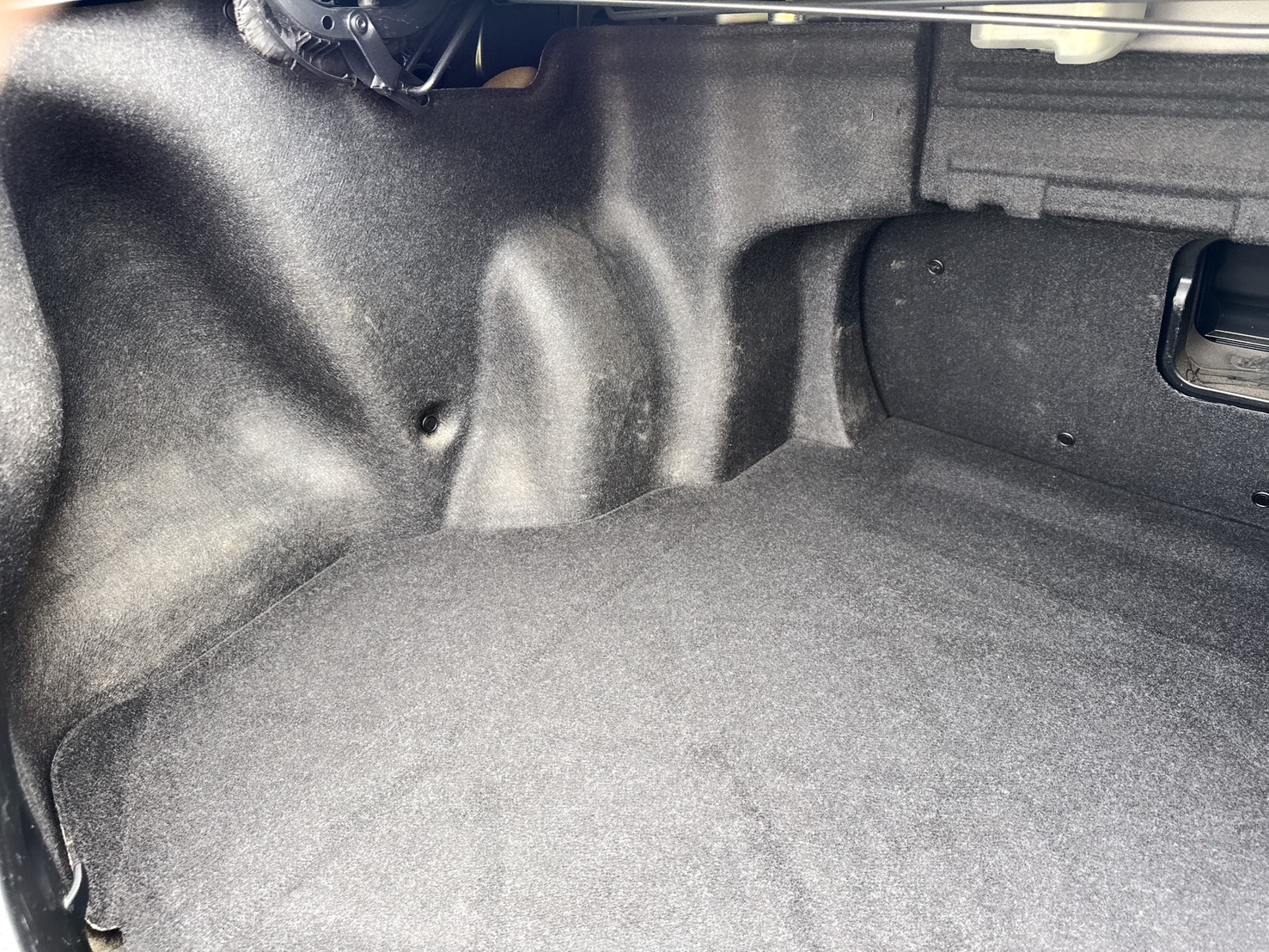 2012年 豐田 CAMRY E版  經典車型~車室大空間豪華房車  超低里程~高妥善率~全車原版件~代步商務通勤低調奢華房車首選  第19張相片