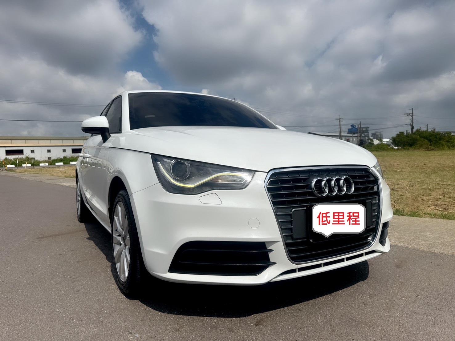 2013年 AIDI A1 SPORTBACK  一手車~低里程~剛完成定保~國產價格買進口五門掀背小車  動力充足~停車便利~省油省稅  第2張相片