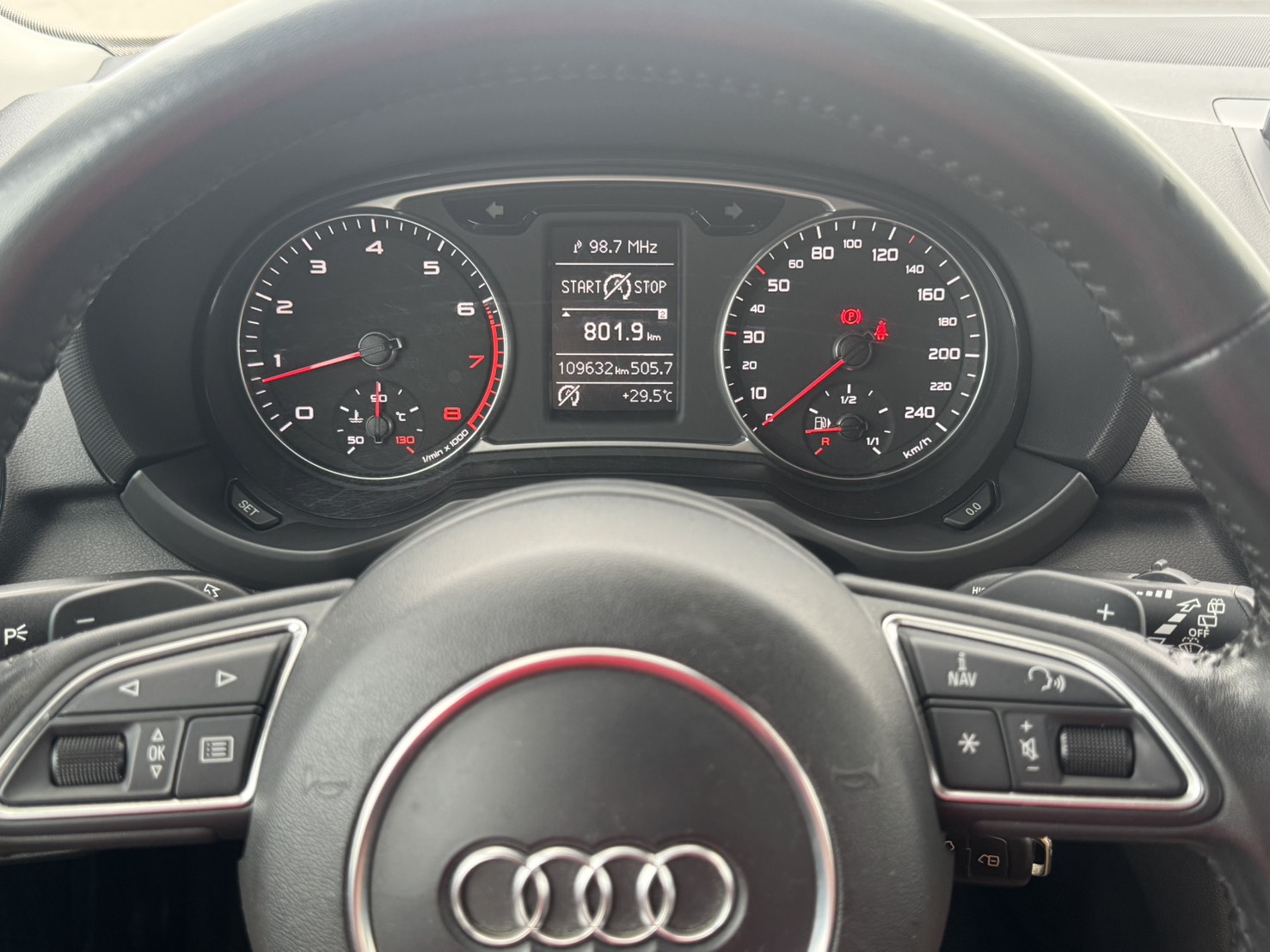 2013年 AIDI A1 SPORTBACK  一手車~低里程~剛完成定保~國產價格買進口五門掀背小車  動力充足~停車便利~省油省稅  第6張相片