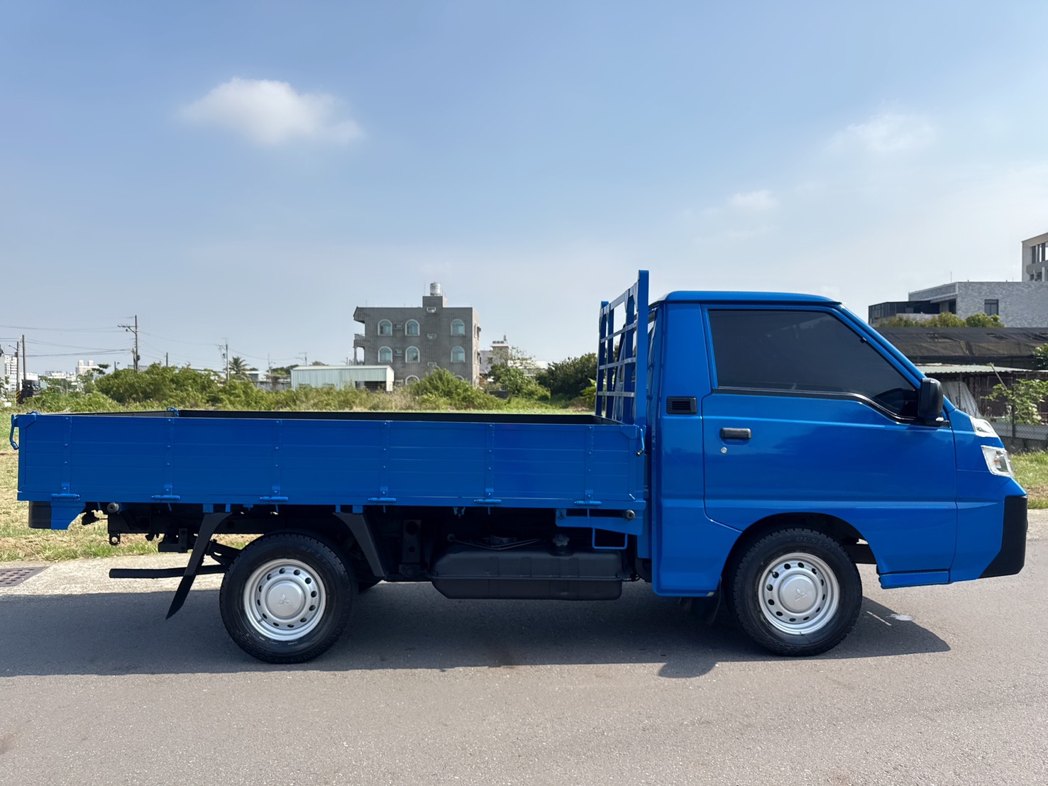 2020年 三菱 2.4L 得利卡貨車   市場唯一兩噸半貨車~載貨空間大『自排』好上手~老闆/員工都可輕鬆駕馭  工作賺錢好幫手 發財商用車-第一首選  第6張相片