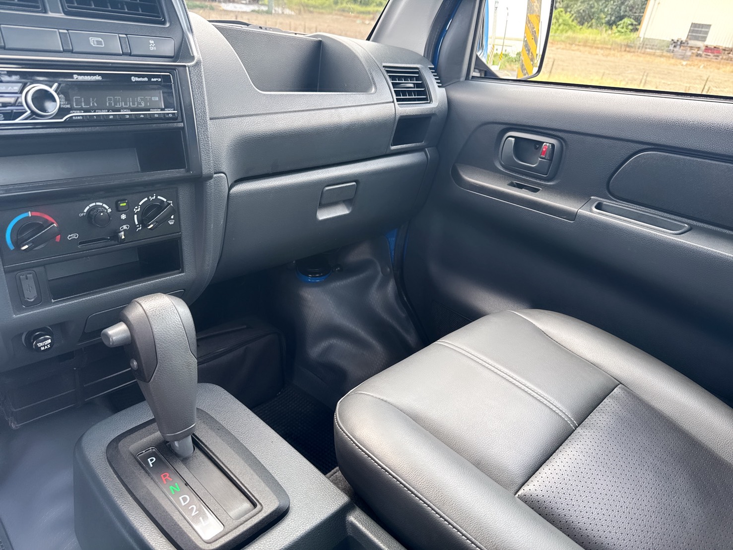 2021年 A190 菱利貨車 自排  1.5L 新引擎-2WD~框式木床『自排』好駕馭~工作開車輕鬆  載貨空間大,省油省稅金,輕商首選  第10張相片