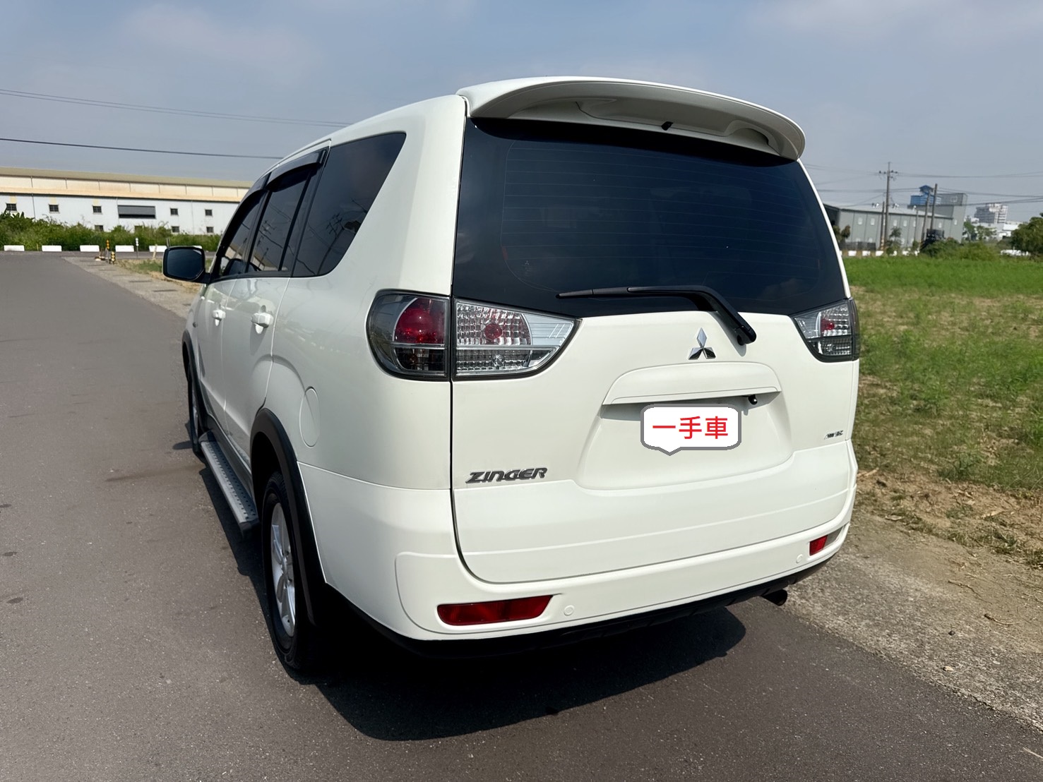 2011年 三菱 ZINGER 旗艦型『商旅大贏家❖跨界多功能商旅』超『低』里程~年均里程5300公里  一手車~後廂大空間~影音安卓機~旅行露營+商務用途兼具的第一商旅!  第4張相片