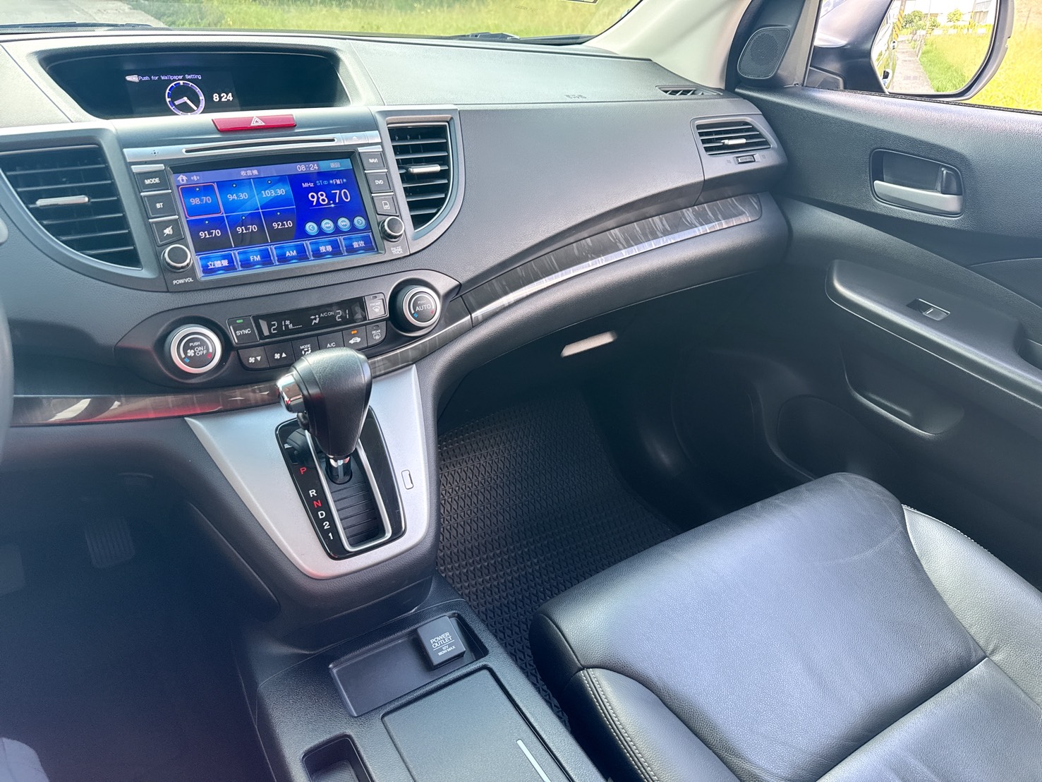 2015年 HONDA CR-V  VTI版  內外如新~2.0L超省油+好保養  全車原版件~空間寬敞+配備齊全  市場熱銷車型~時尚運動休旅車首選!  第7張相片