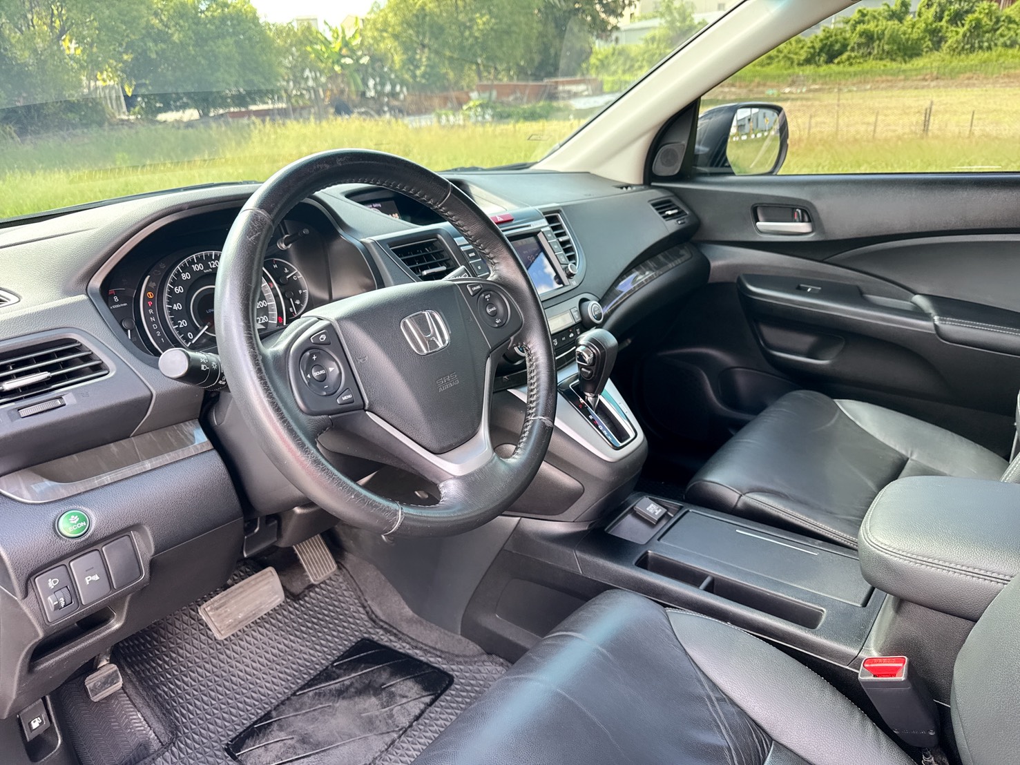 2015年 HONDA CR-V  VTI版  內外如新~2.0L超省油+好保養  全車原版件~空間寬敞+配備齊全  市場熱銷車型~時尚運動休旅車首選!  第10張相片