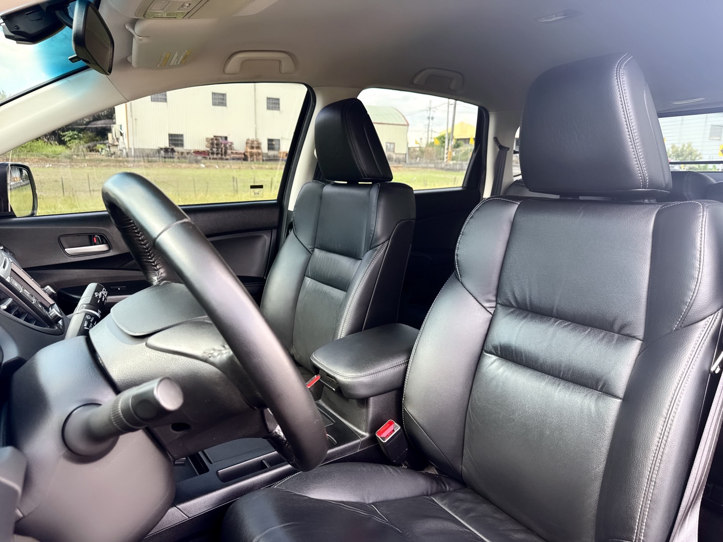 2015年 HONDA CR-V  VTI版  內外如新~2.0L超省油+好保養  全車原版件~空間寬敞+配備齊全  市場熱銷車型~時尚運動休旅車首選!  第11張相片