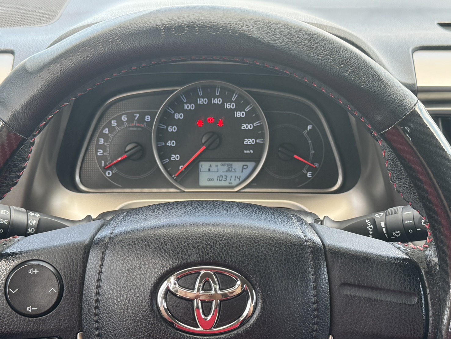 2015年 TOYOTA RAV4 2.0 L  妥善率高~大馬力~頂級配備  E-HI 頂級版 日系原裝進口休旅  工作業務or家庭用車首選休旅車  第7張相片