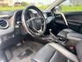 2015年 TOYOTA RAV4 2.0 L  妥善率高~大馬力~頂級配備  E-HI 頂級版 日系原裝進口休旅  工作業務or家庭用車首選休旅車  第11張縮圖