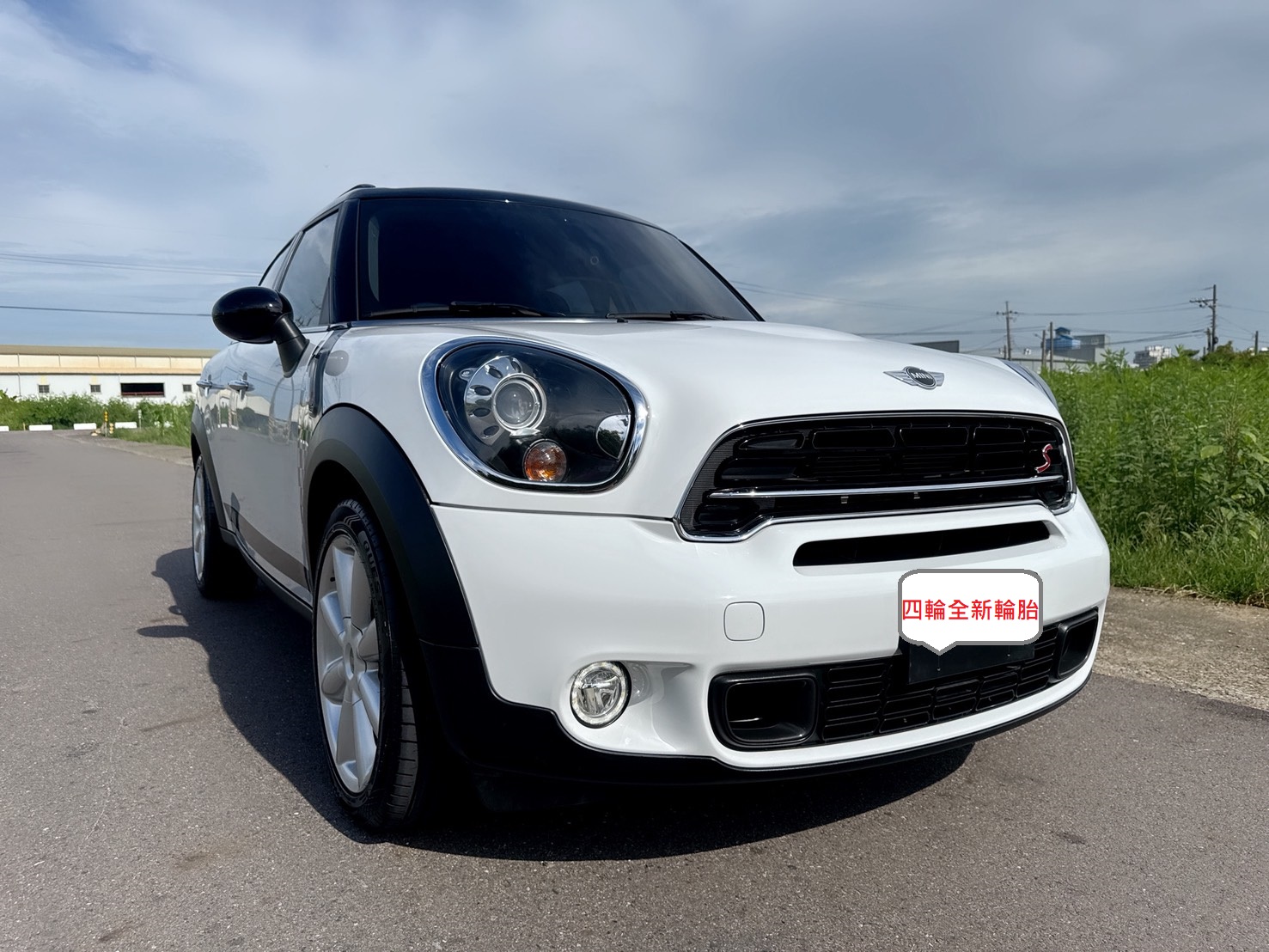 2015年 MINI Cooper S 5-Door  超低里程~年均里程8400公里  市場稀缺車型~車況如新~車庫車  全程原廠保養~四輪更換全新輪胎『汎德總代理★里程保證★一手車』  第2張相片