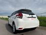 2016年 Toyota Yaris 1.5 豪華型  熱門掀背車款~一手車~里程保證  女用車~超低里程~年均里程2300公里  免IKEY~代步載小朋友 當買菜車都好用  都市停車便利~省油~代步通勤最佳首選  第3張縮圖