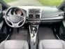 2016年 Toyota Yaris 1.5 豪華型  熱門掀背車款~一手車~里程保證  女用車~超低里程~年均里程2300公里  免IKEY~代步載小朋友 當買菜車都好用  都市停車便利~省油~代步通勤最佳首選  第5張縮圖