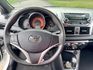 2016年 Toyota Yaris 1.5 豪華型  熱門掀背車款~一手車~里程保證  女用車~超低里程~年均里程2300公里  免IKEY~代步載小朋友 當買菜車都好用  都市停車便利~省油~代步通勤最佳首選  第9張縮圖