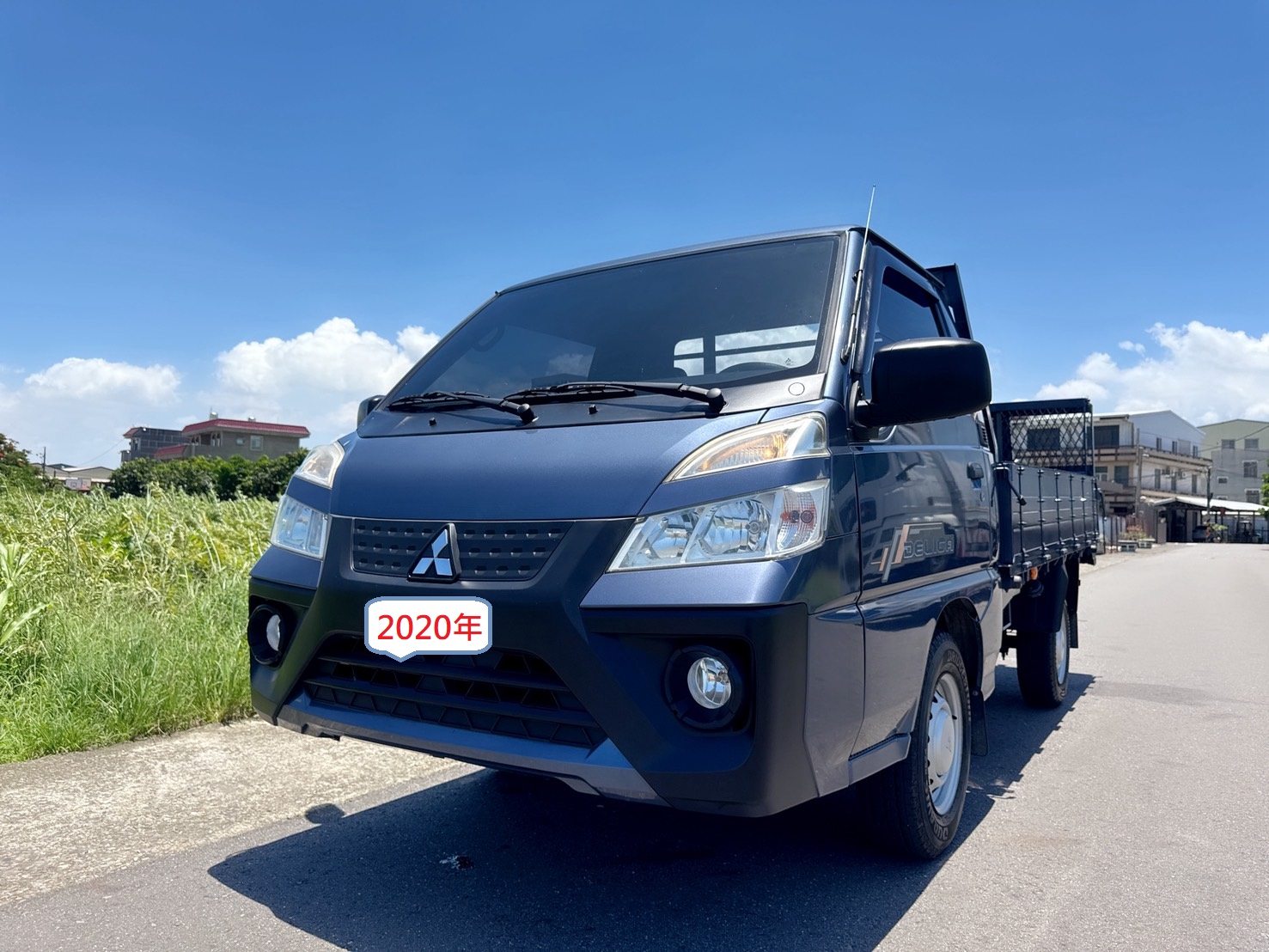 2020年 三菱 2.4L 得利卡貨車   市場唯一兩噸半貨車~載貨空間大  一手車~原廠保養~工作賺錢好幫手  搭載升降尾門~網狀減重省油首選『自排』好上手~老闆/員工輕鬆駕馭  第1張相片