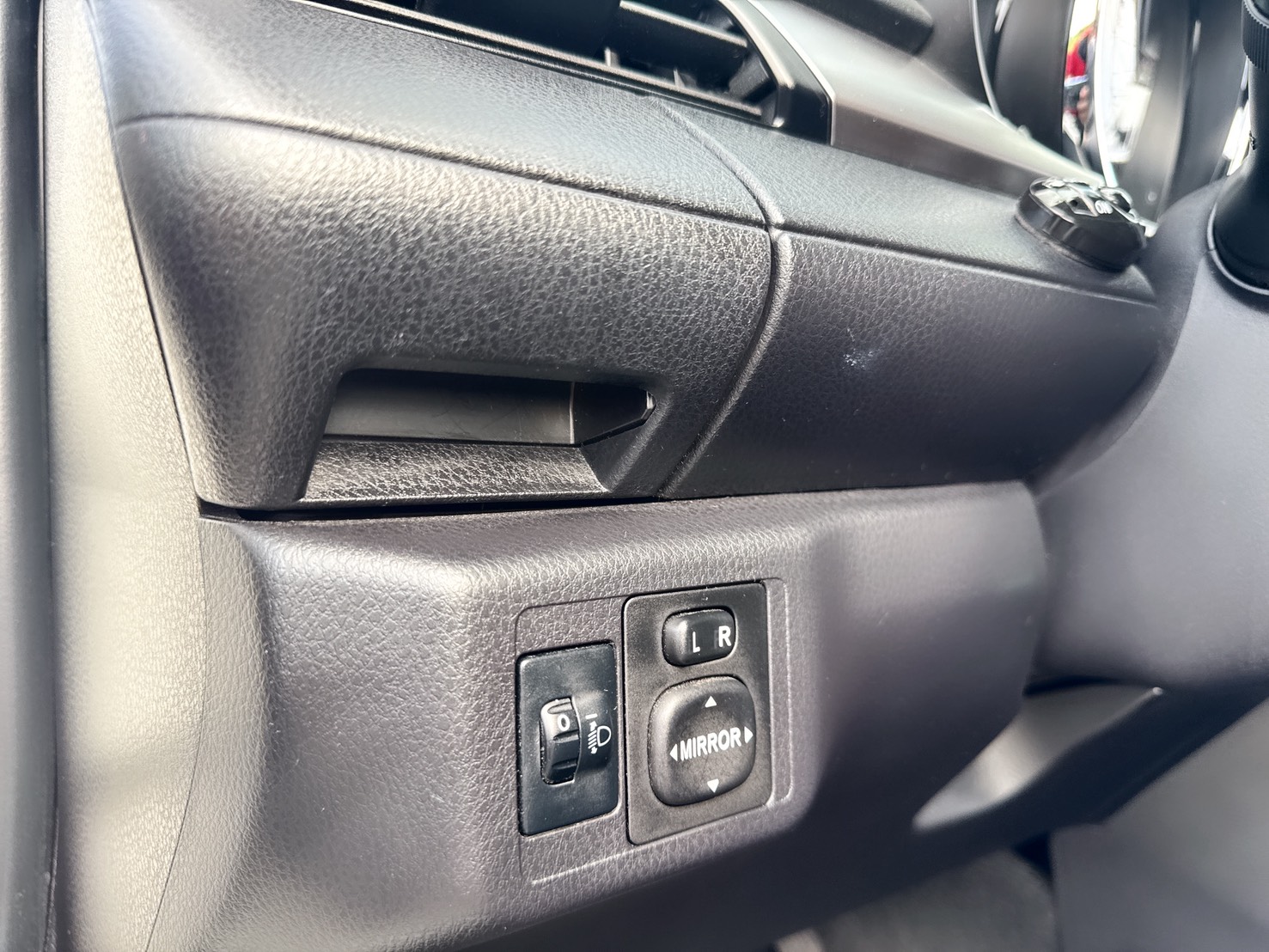 2014年 豐田 VIOS 熱門代步車 低里程~經典版~妥善率高 好開~省油~好保養~便宜耐操 優質國民代步車~遮風避雨首選  第7張相片