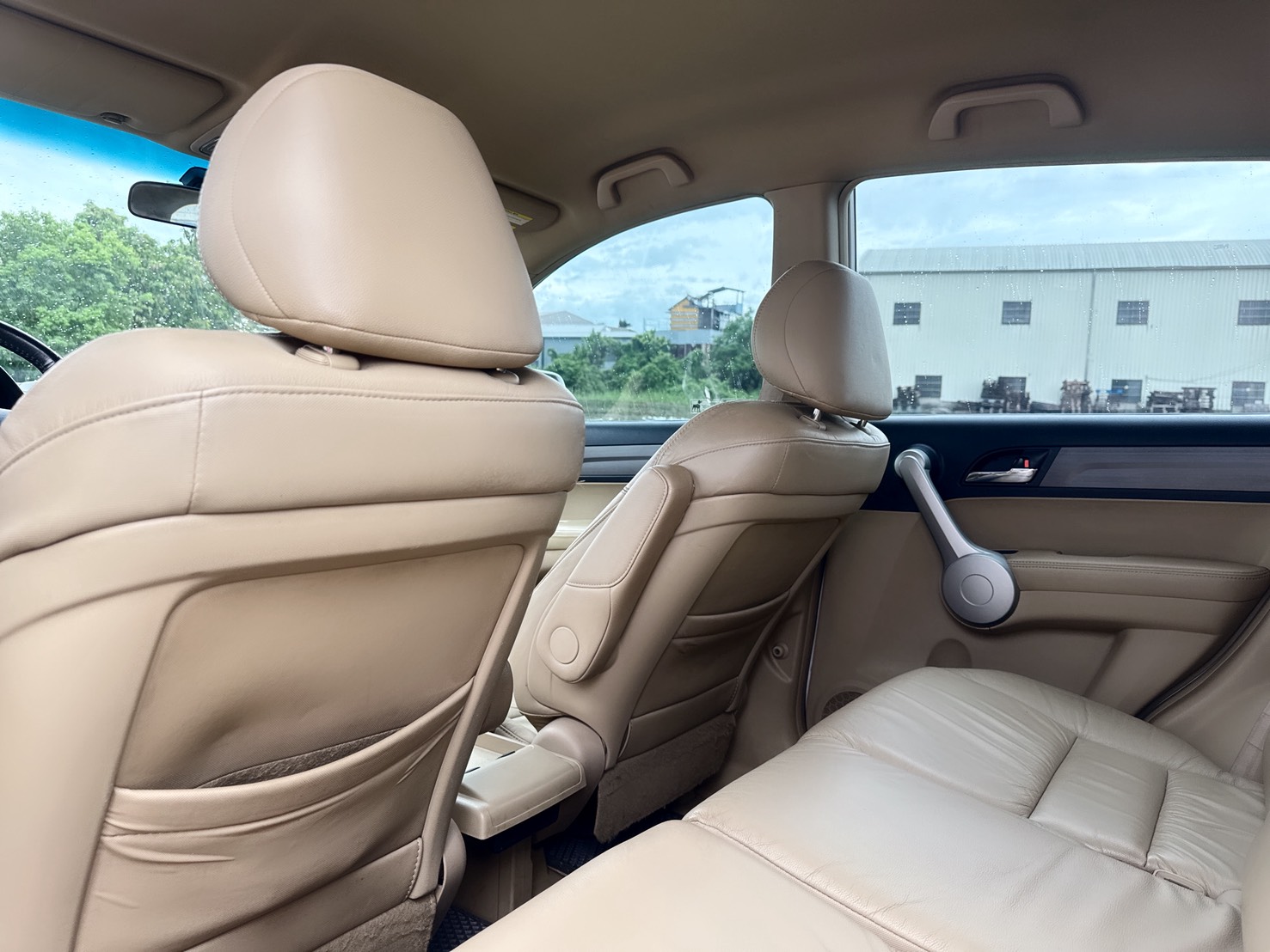 2007年 HONDA CR-V 2.0L  改款新車型~經典保值休旅  里程保證~妥善率高~車況佳  動力駕馭充足+車室寬敞舒適  代步/出遊/工作~平價休旅首選  第13張相片