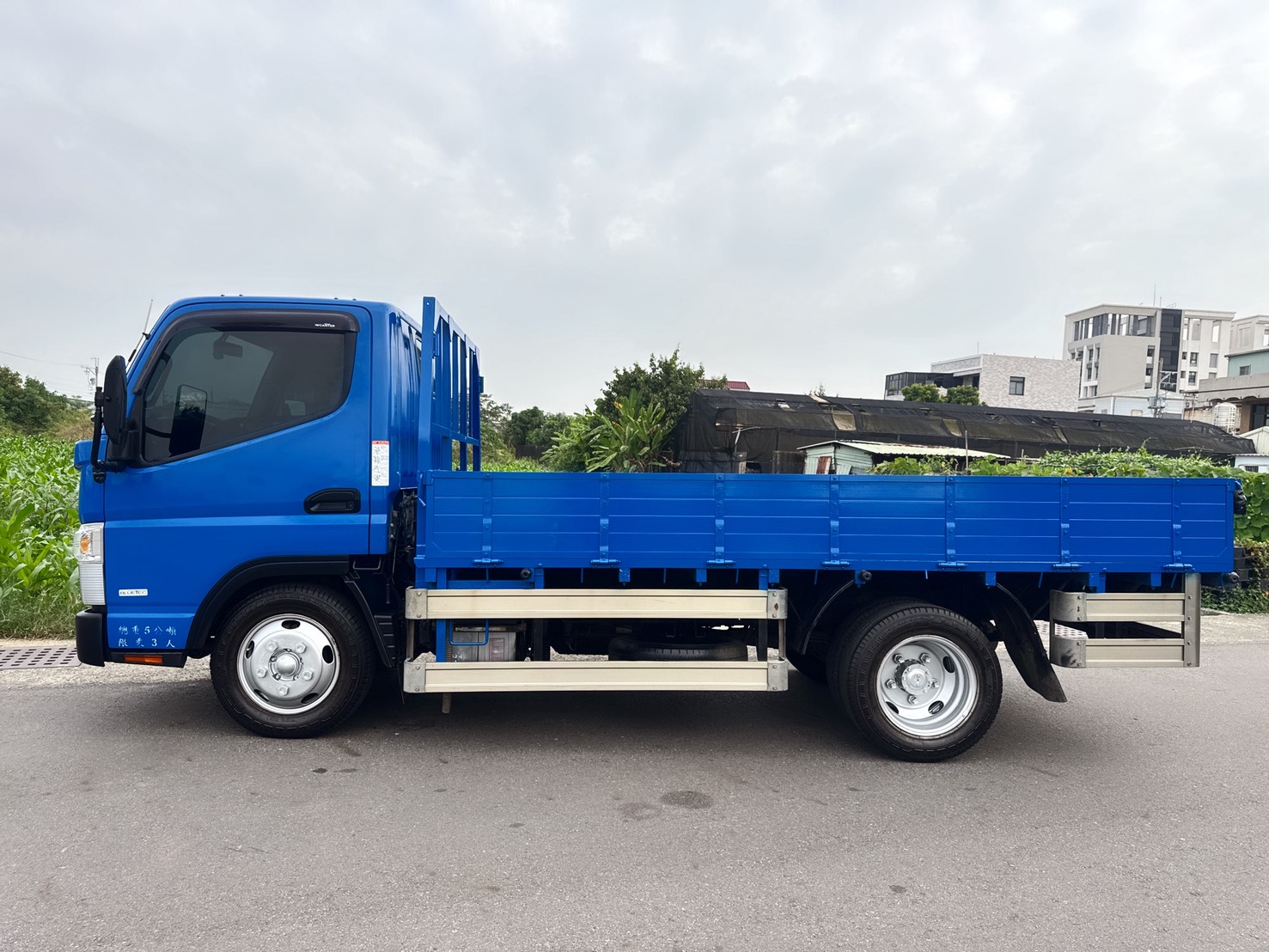 2022年三菱 FUSO 堅達 貨車  總重正5公噸！11.5尺木床  全車原版件~原廠定期保養 五噸商用車載貨運輸第一首選  第5張相片