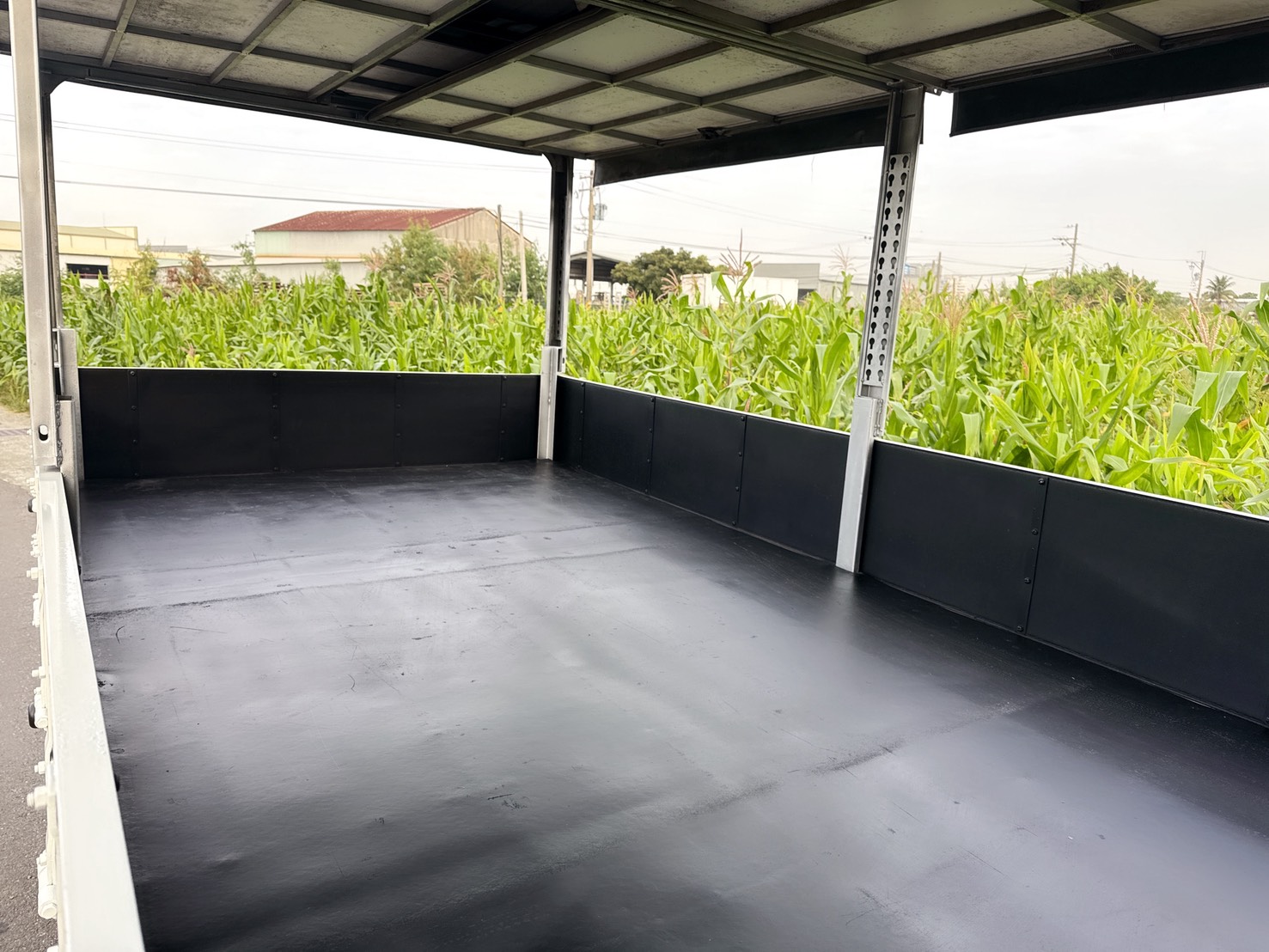 2018年 三菱 FUSO 堅達11.5尺  總重已升級5噸！免加尿素  低里程+定保完畢+五面掀帆布  初創老闆or商務運輸~第一首選  第16張相片