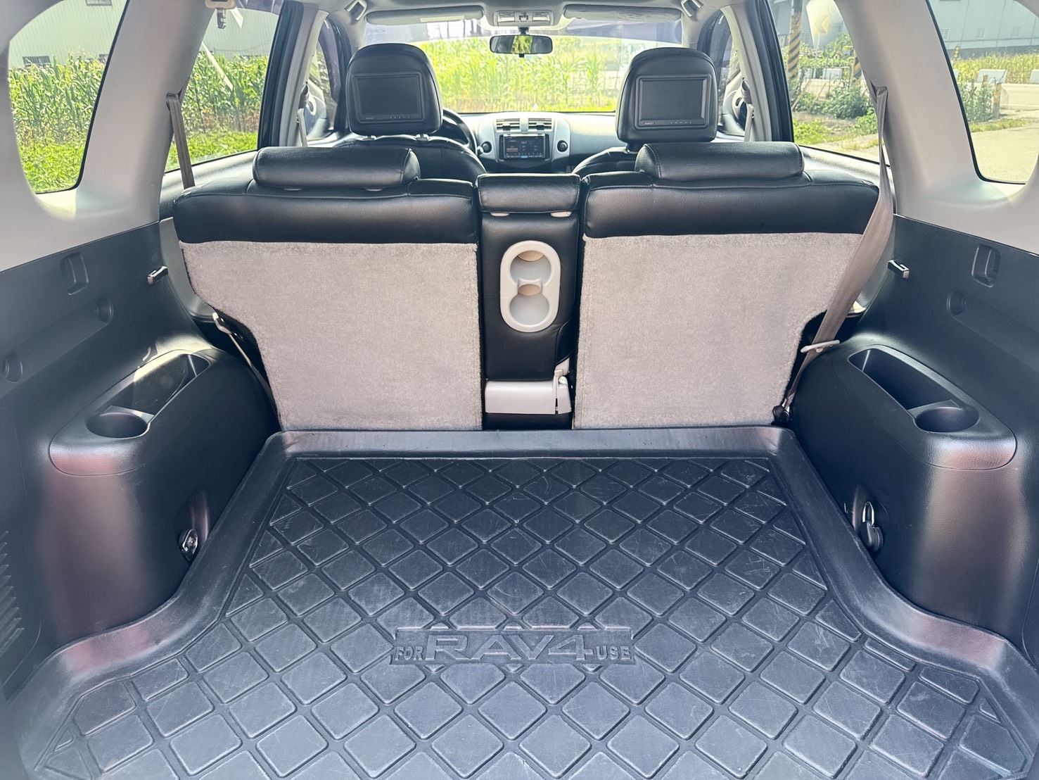 2009年 TOYOTA RAV4 2.4L G版  日系原裝進口休旅車~妥善率高  強勁動力~豪華內裝~後廂空間大  經典車款~工作or家庭用車RV首選  第20張相片