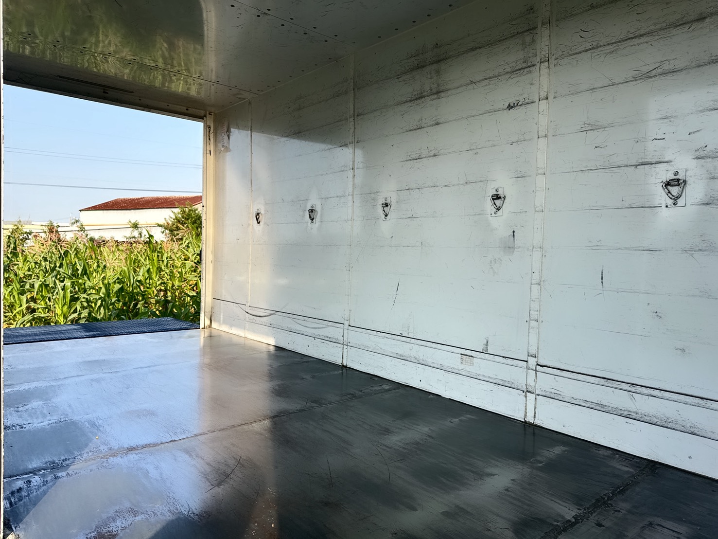 2018年 三菱 FUSO 堅達 貨車  超長軸14.5尺+總重升級『5噸』  搭載高頂塑鋁版廂+升降尾門  免加尿素~『自排』車型好駕馭  第19張相片