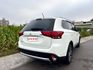2016年 三菱 OUTLANDER 魅力型  超低里程~年里程5300公里~里程保證 全新安卓機+電子後視鏡+後廂置物盒  內外如新~CP值最高SUV休旅車首選  第4張縮圖
