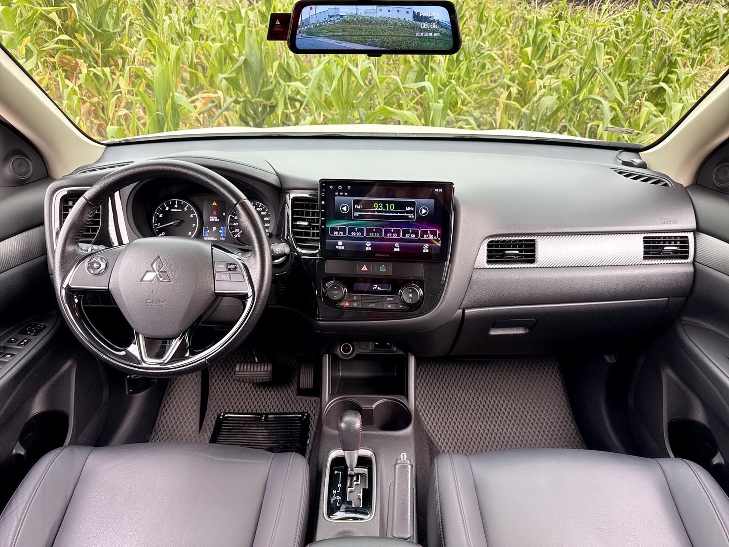 2016年 三菱 OUTLANDER 魅力型  超低里程~年里程5300公里~里程保證 全新安卓機+電子後視鏡+後廂置物盒  內外如新~CP值最高SUV休旅車首選  第5張相片