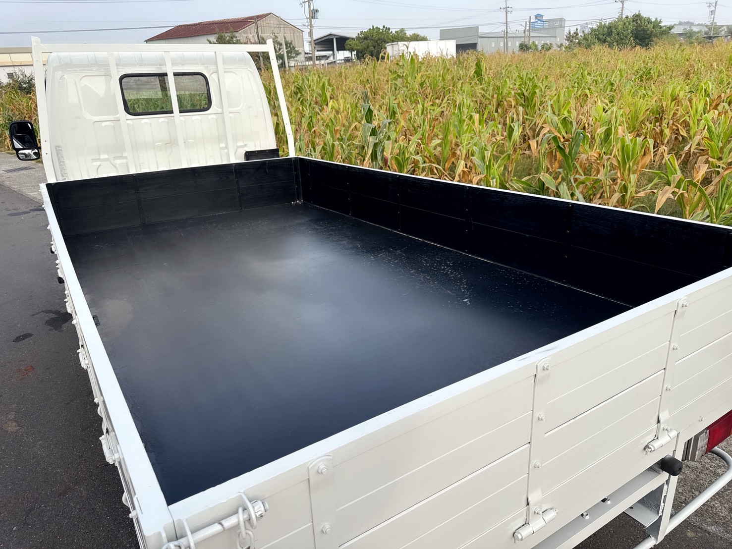 2019年 HINO 300 11.5尺 貨車   超大馬力~扭力極強~妥善率高  總重升級5噸~免加尿素~低里程  高車頂車型~車室空間大~車況佳  第15張相片