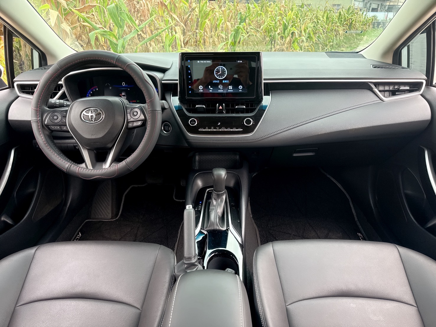 2019年 TOYOTA ALTIS 尊爵版  超低里程~年均里程5800公里  原版件 免KEY版 全新改款外型  ACC主動式跟車+車道維持輔助  第5張相片