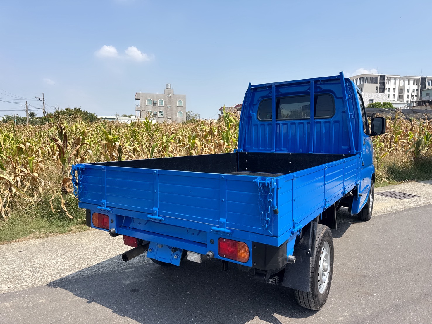 2023年中華A190貨車 1.5L 自排   頂級版~雙安全氣囊+盲區偵測  電動收折後視鏡+原廠定期保養  一手車~框式木床~,商用車首選  第4張相片