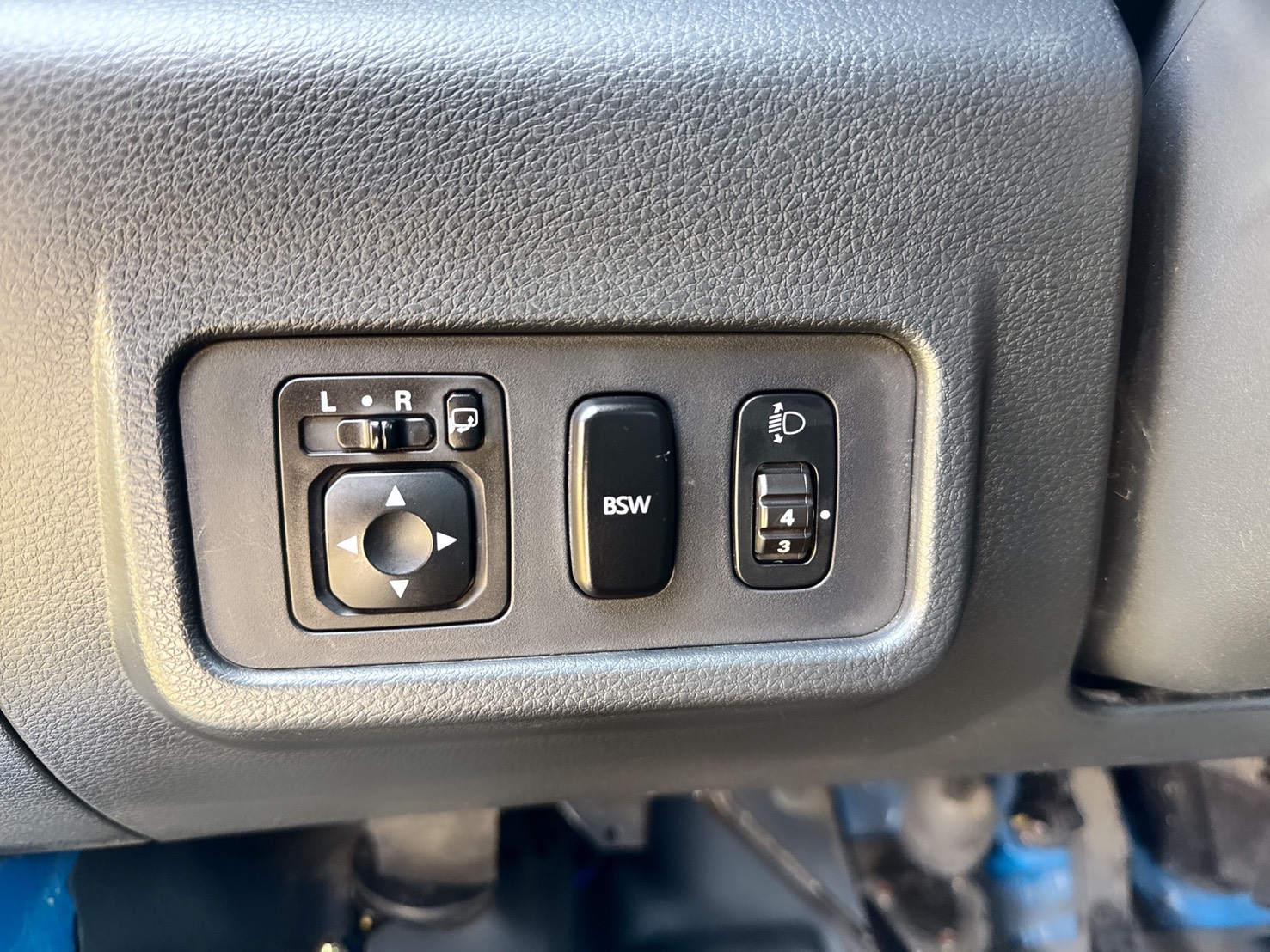 2023年中華A190貨車 1.5L 自排   頂級版~雙安全氣囊+盲區偵測  電動收折後視鏡+原廠定期保養  一手車~框式木床~,商用車首選  第7張相片