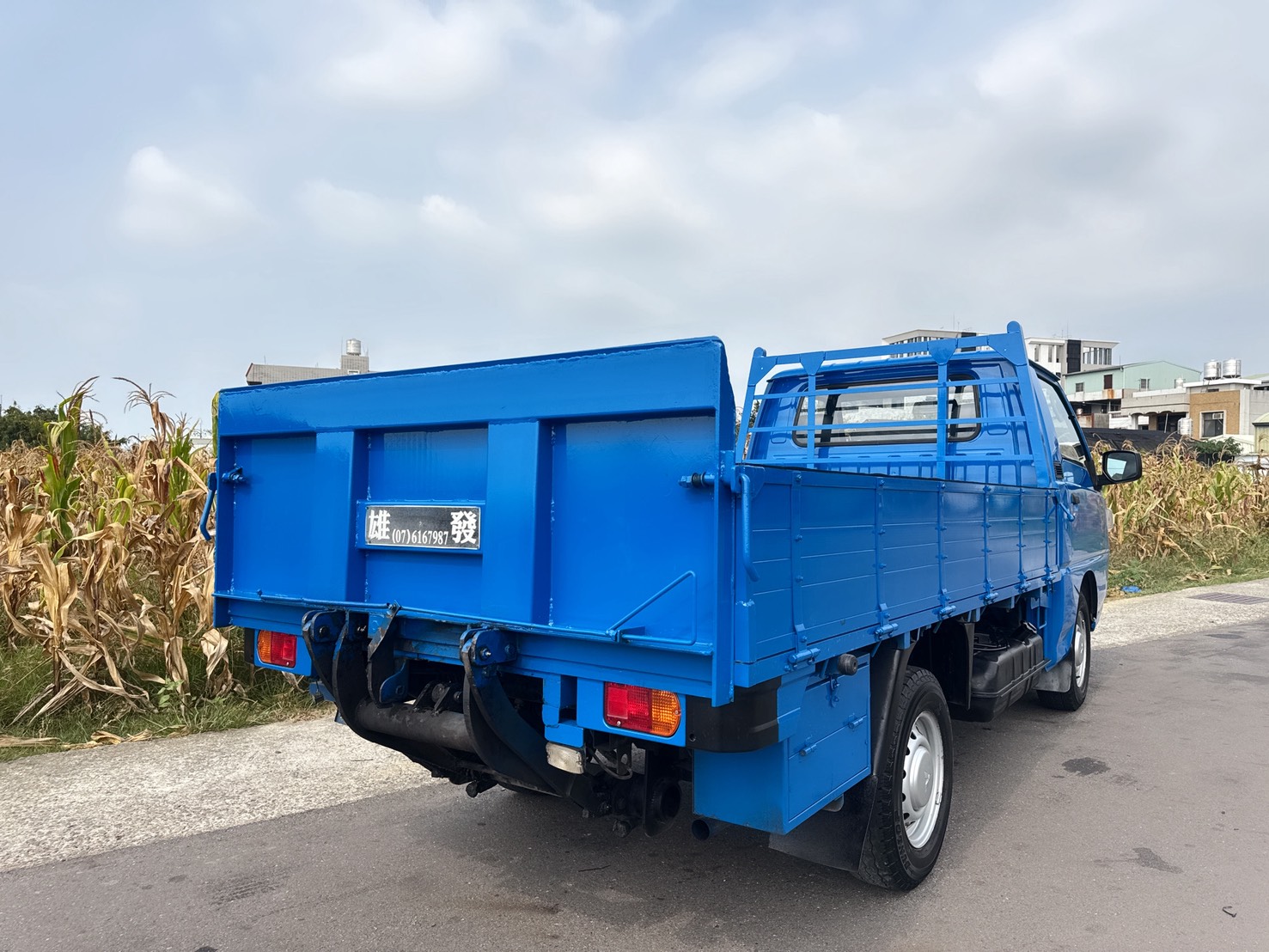 2020年 三菱 得利卡貨車 2.4L  新式車款~一手車~里程保證  框式木床+升降尾門+車底花板  動力充足+載貨空間大+車況佳  第4張相片