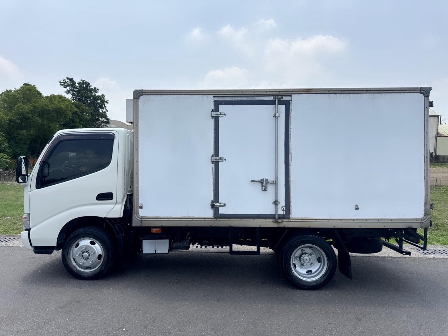 2019年 HINO 11.5尺 冷凍車  免使用尿素+已升級總重5噸  同級車中扭力最大~原廠保養  低里程~物流運輸業第一首選  第5張相片