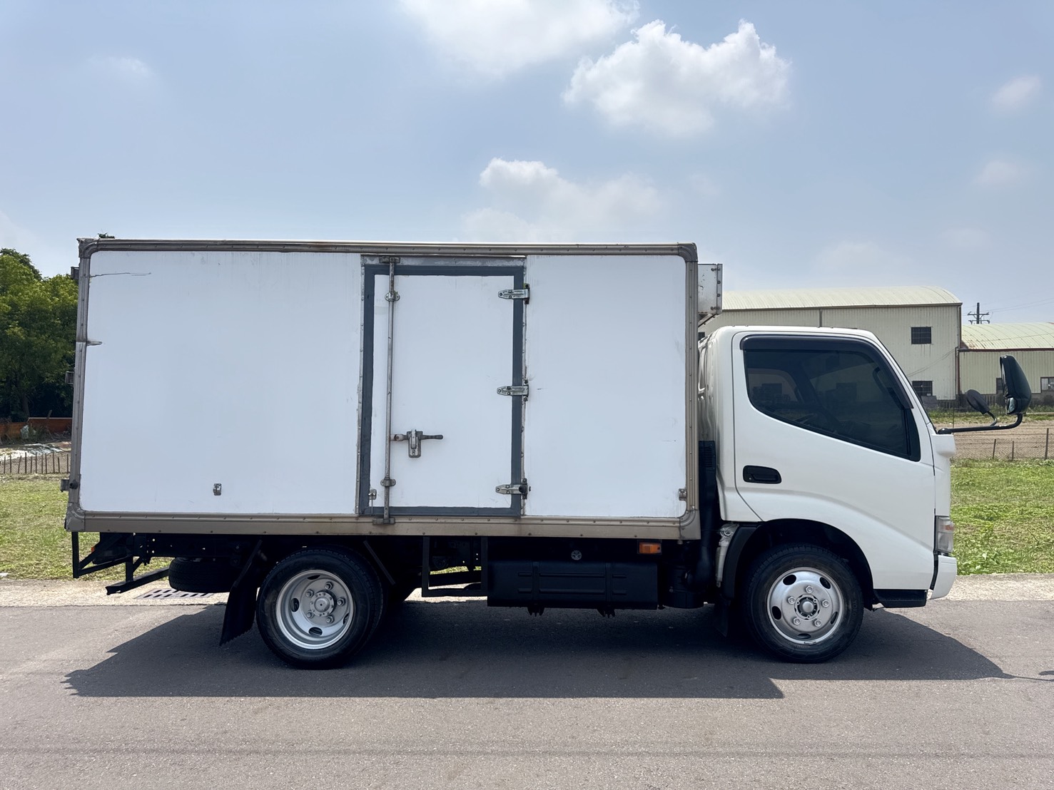 2019年 HINO 11.5尺 冷凍車  免使用尿素+已升級總重5噸  同級車中扭力最大~原廠保養  低里程~物流運輸業第一首選  第6張相片