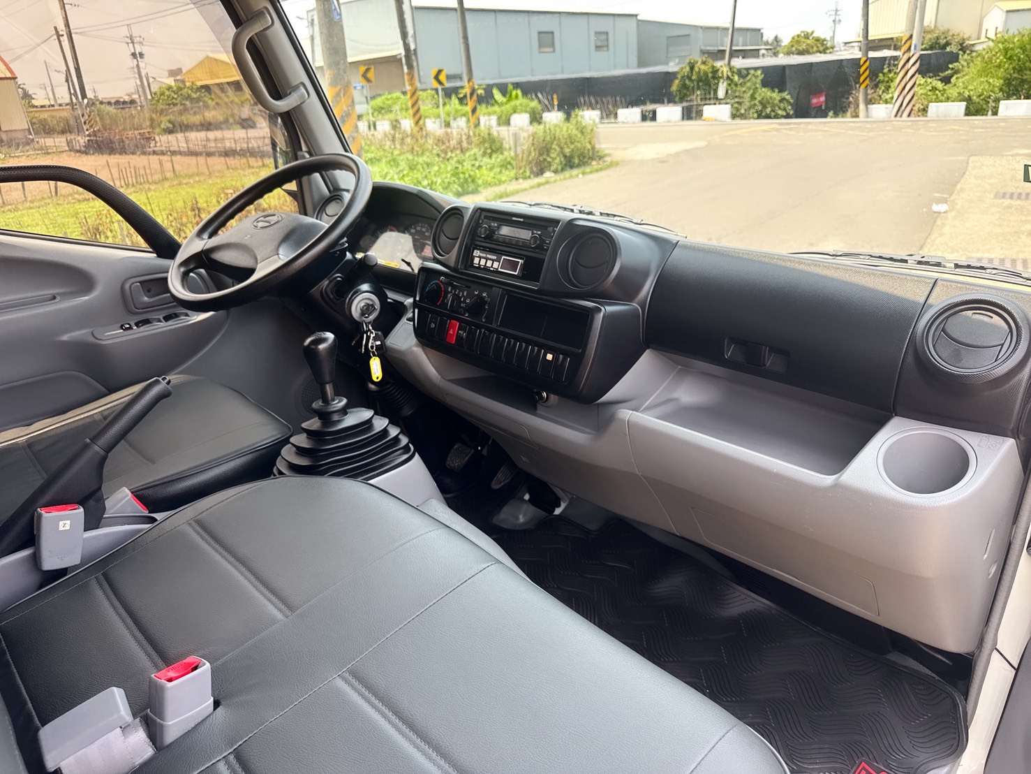 2019年 HINO 11.5尺 冷凍車  免使用尿素+已升級總重5噸  同級車中扭力最大~原廠保養  低里程~物流運輸業第一首選  第13張相片