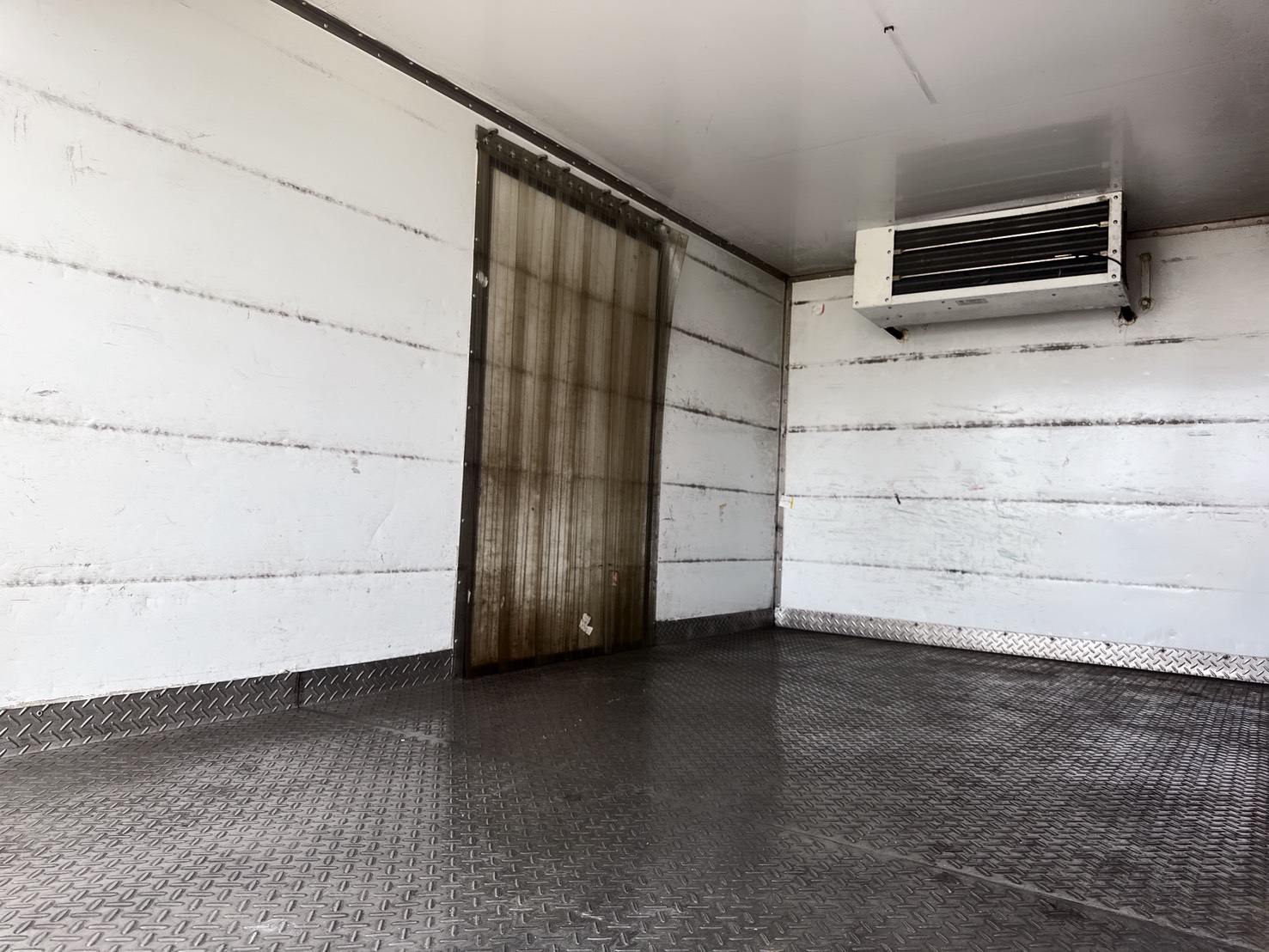 2019年 HINO 11.5尺 冷凍車  免使用尿素+已升級總重5噸  同級車中扭力最大~原廠保養  低里程~物流運輸業第一首選  第17張相片