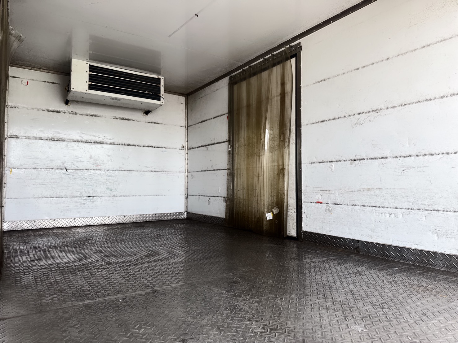 2019年 HINO 11.5尺 冷凍車  免使用尿素+已升級總重5噸  同級車中扭力最大~原廠保養  低里程~物流運輸業第一首選  第18張相片