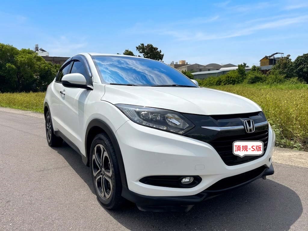 2018年 HONDA HR-V 頂規S版  LED頭燈+雙色鋁圈~內外車況佳  配備齊全~里程保證~運動化外型  熱銷跨界CUV掀背休旅車優質首選  第2張相片
