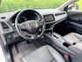2018年 HONDA HR-V 頂規S版  LED頭燈+雙色鋁圈~內外車況佳  配備齊全~里程保證~運動化外型  熱銷跨界CUV掀背休旅車優質首選  第10張縮圖