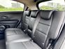 2018年 HONDA HR-V 頂規S版  LED頭燈+雙色鋁圈~內外車況佳  配備齊全~里程保證~運動化外型  熱銷跨界CUV掀背休旅車優質首選  第13張縮圖
