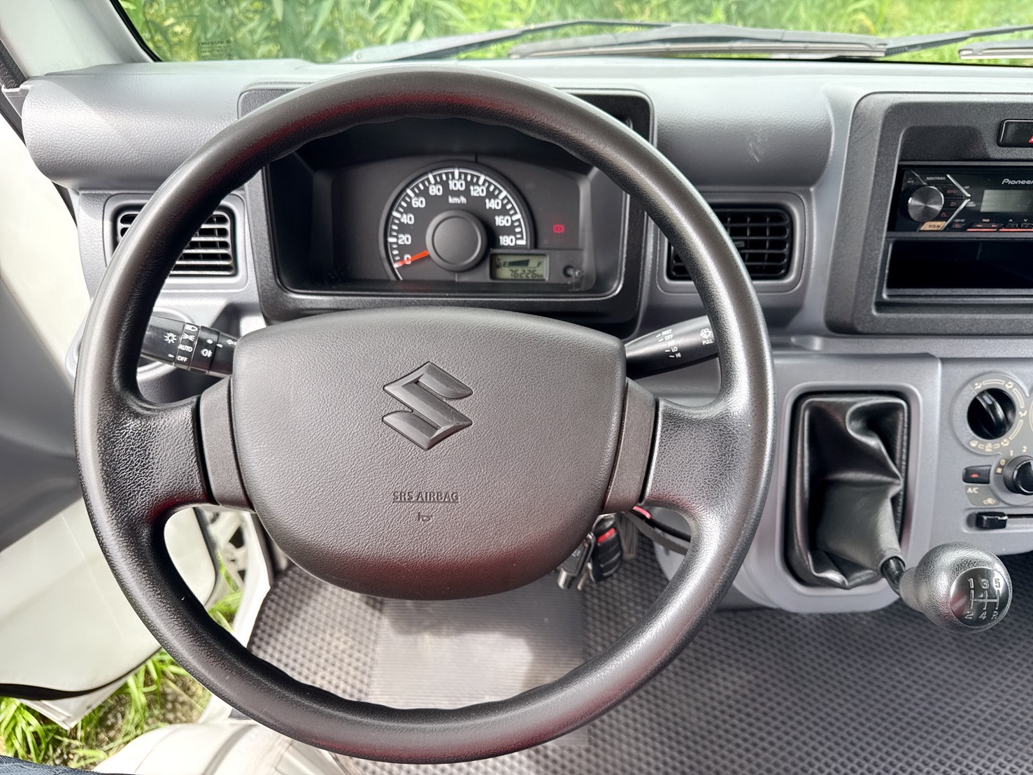 2020年 SUZUKI CARRY 1.5L 貨車  加高三面掀帆布+120cm升降尾門  同級貨車最小迴轉半徑~靈活操控  耐載~耐用~耐操~貨斗載貨空間大  第8張相片