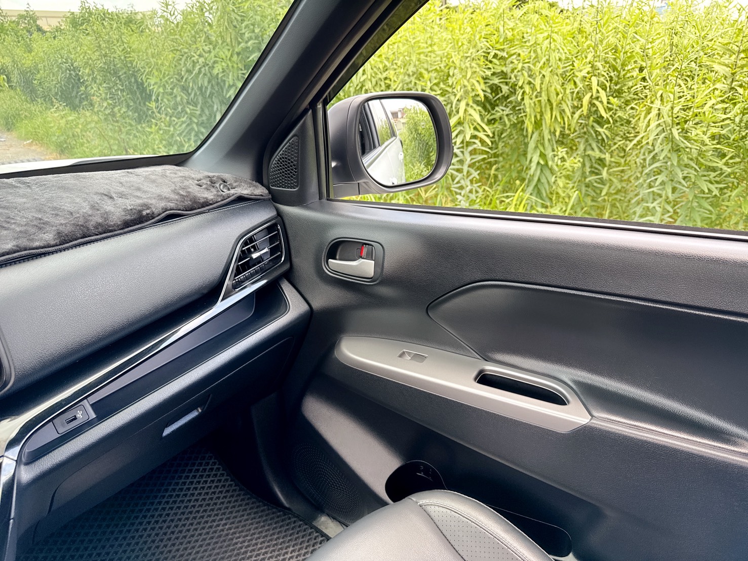 2024年 中華 NEW ZINGER 旗艦型  1.5T 新引擎+原廠保固中+原廠保養  「Level 2 」 ADAS 先進駕駛輔助系統  LKA車道置中輔助+10.25吋數位儀錶  全新外觀造型+內裝質感提升驚艷感受  第9張相片