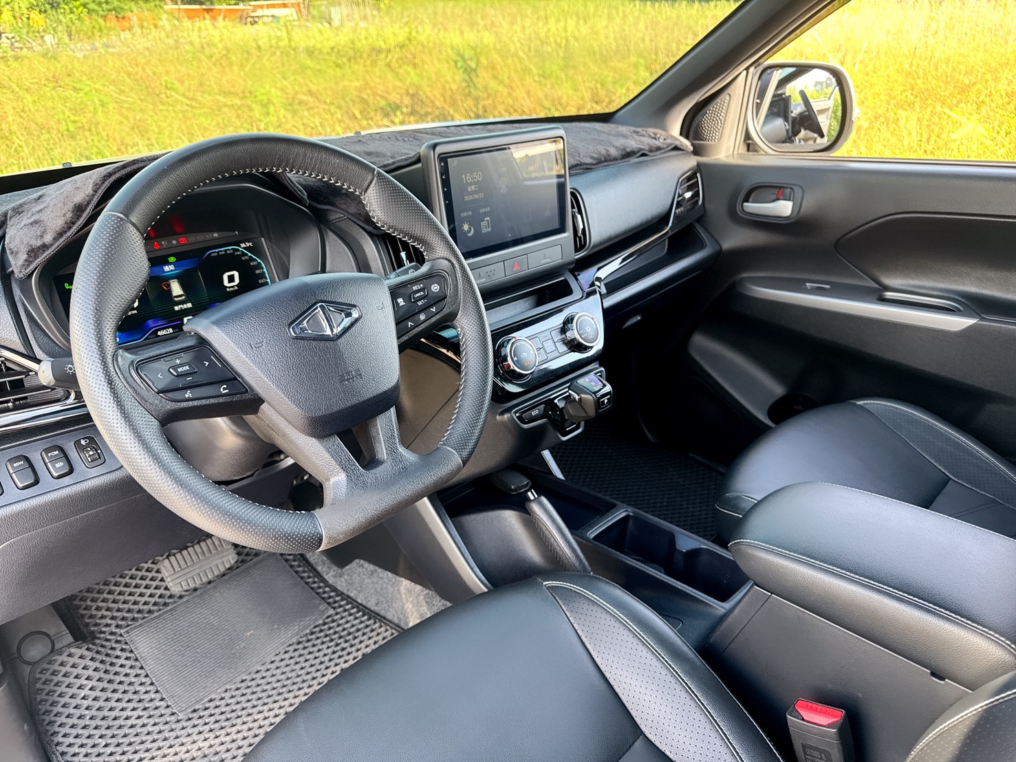 2024年 中華 NEW ZINGER 旗艦型  1.5T 新引擎+原廠保固中+原廠保養  「Level 2 」 ADAS 先進駕駛輔助系統  LKA車道置中輔助+10.25吋數位儀錶  全新外觀造型+內裝質感提升驚艷感受  第11張相片