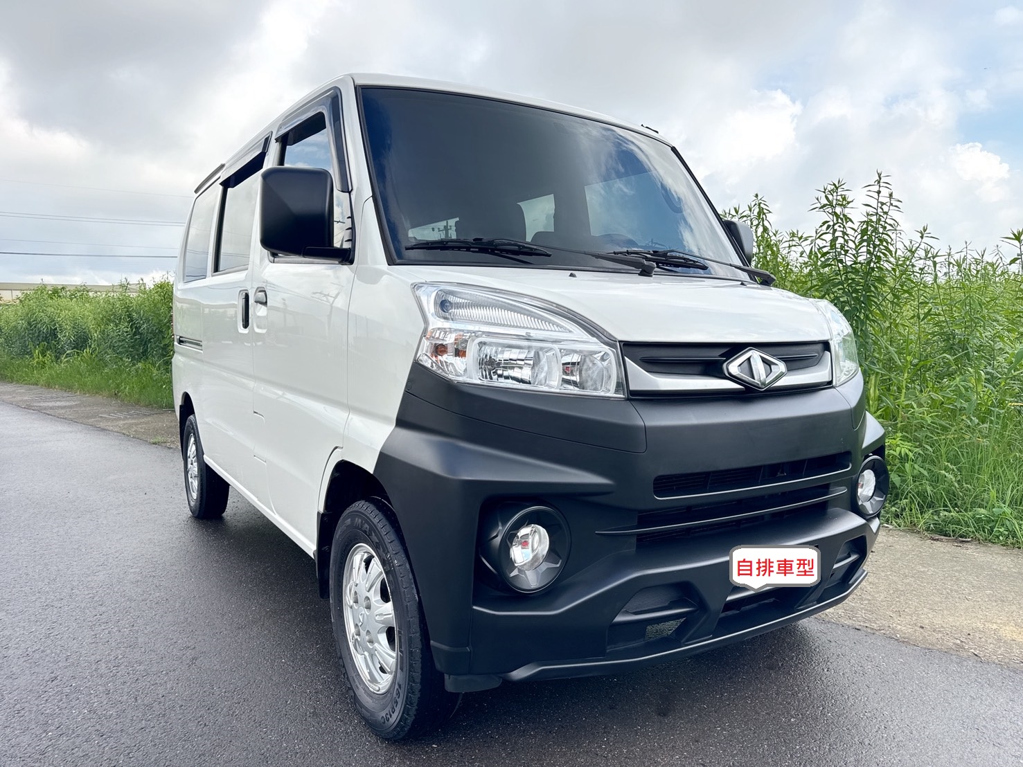 2023年 中華 A180 菱利廂車  自排車型+一手用車+低里程  五人座 省油省稅 車室大空間  盲點偵測系統+電動收折後視鏡  第2張相片